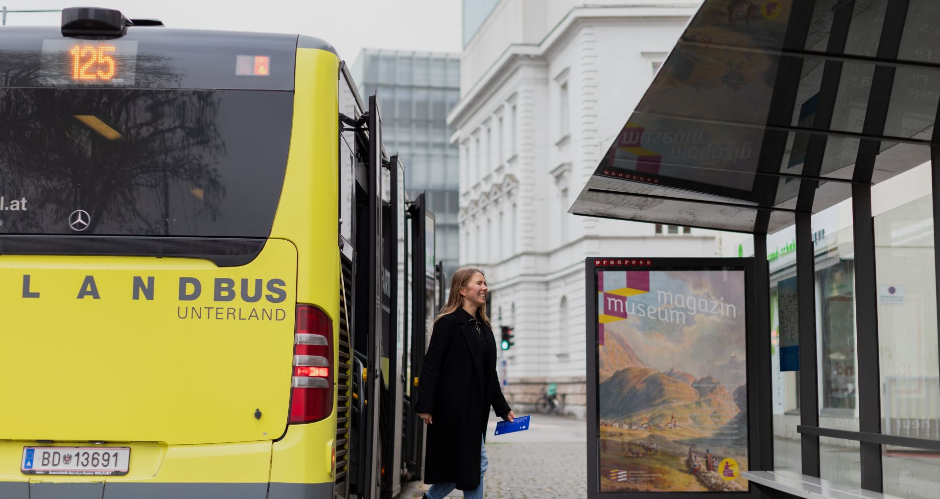 Unterwegs mit den öffentlichen Verkehrsmitteln Unterwegs mit den öffentlichen Verkehrsmitteln