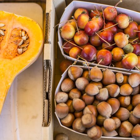 Kürbis und Maroni beim Dornbirner Markt im Herbst 