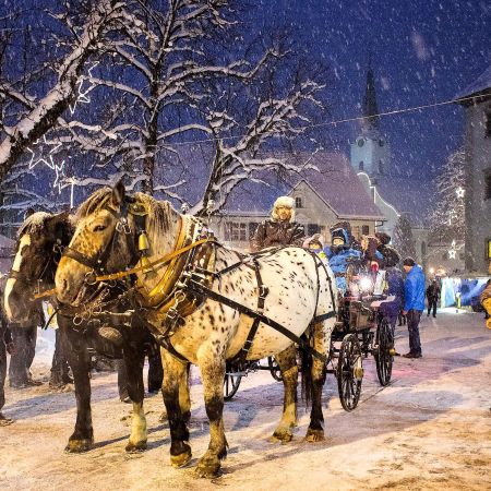 Kutschenfahrt auf dem Weihnachtsmarkt Hohenems (c) - Stadtmarketing Hohenems