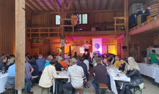 Beste Stimmung im Burghof Satteins Beste Stimmung im Burghof Satteins