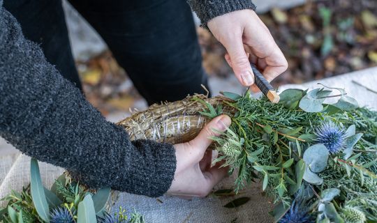 Adventskranzbinden_Weihnachtsstadt_Stadtmarketing-Feldkirch.jpg Adventskranzbinden_Weihnachtsstadt_Stadtmarketing-Feldkirch.jpg