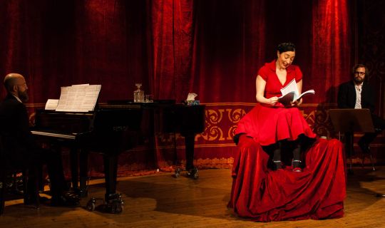 LOLA BLAU â¬Â® Guâ Ãªnter Macho_3.jpeg