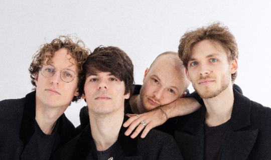 Quartett_klein.png Quartett_klein.png