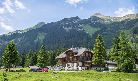 Alpengasthof Gamperdona im Nenzinger Himmel
