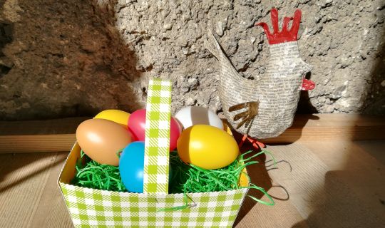 Ostereiersuche Schattenburg Ostereiersuche_auf_der_Schattenburg_Schattenburgmuseum__c__Michaela_Doppelbauer.jpg