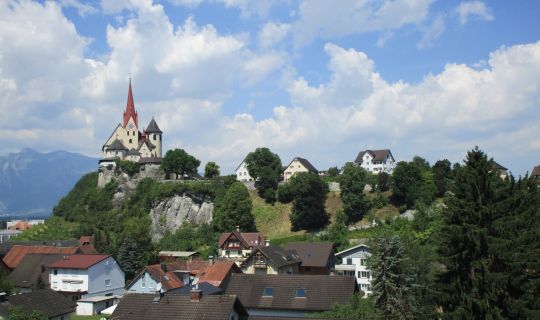 Erich Zucalli - www.guideservice.at Blick vom Pfarrschrofen auf die Basilika