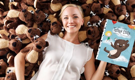 Ingrid Hofer, Teddy Eddy (c) Copyright Adolf Bereuter 2021-09-27 bild AK Ingrid Hofer_Teddy_Eddy @Adolf Bereuter.jpg