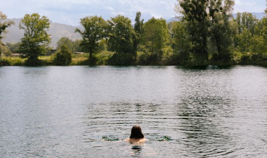 Schwimmen im Jannersee © Jessica Lerchenmüller, Bodensee-Vorarlberg Tourismus Schwimmen im Jannersee © Jessica Lerchenmüller, Bodensee-Vorarlberg Tourismus