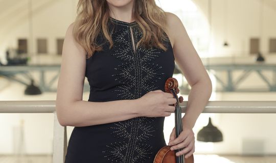 Simone Lamsma - Photo by Otto van den Toorn (1).jpg Simone Lamsma - Photo by Otto van den Toorn (1).jpg