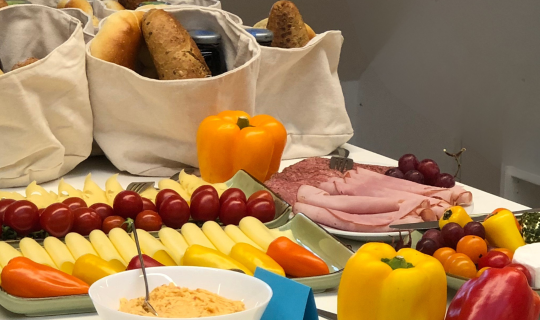Familien-FrÃ¼hstÃ¼cksbuffet