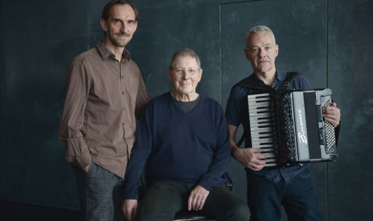 Hans Rudolf Spühler, Marcus Schäfer (Lesung) und Willi Häne (Musik) Hans Rudolf Spühler, Marcus Schäfer (Lesung) und Willi Häne (Musik)