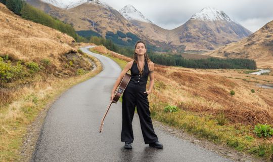 world of songsLaura Silverstone (CREDIT- Philippe Monthoux).jpg