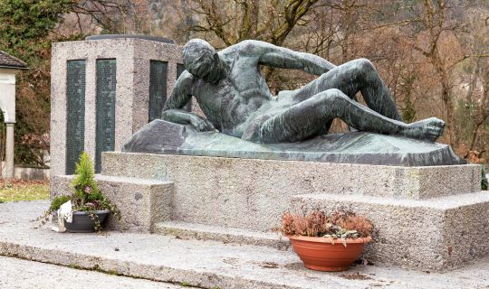 Kriegerdenkmal__c_Schlatter.jpg Kriegerdenkmal__c_Schlatter.jpg