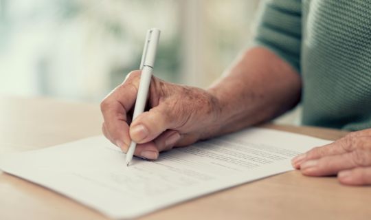 die Unterzeichnung eines Dokuments