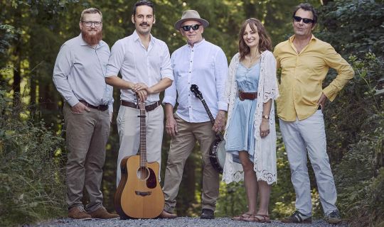 2026_saumarkt_Of Horses an Men.jpg