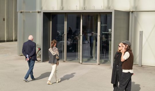 Vor dem KUB Vor dem KUB