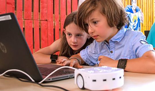 micro:bit: Schere, Stein, Papier & Co & micro:bit: smart parkieren micro:bit: Schere, Stein, Papier & Co & micro:bit: smart parkieren