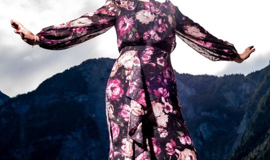 aida_loos_zeitloos_pressefoto_ohne_text.jpg aida_loos_zeitloos_pressefoto_ohne_text.jpg