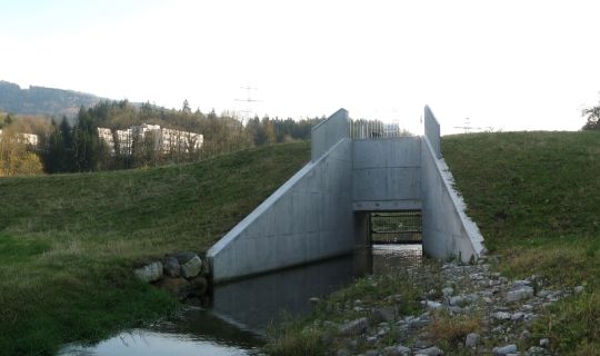 Valduna Flussablasch Verschlussbauwerk
