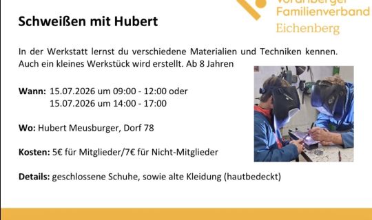 Eine Person, die eine Maske trägt und ein Tablet hält Eine Person, die eine Maske trägt und ein Tablet hält