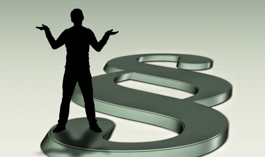 Paragraphenzeichen mit Person Paragraphenzeichen mit Person