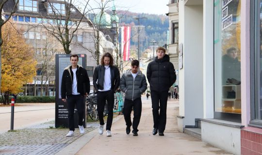 Untiled.jpg Untiled.jpg