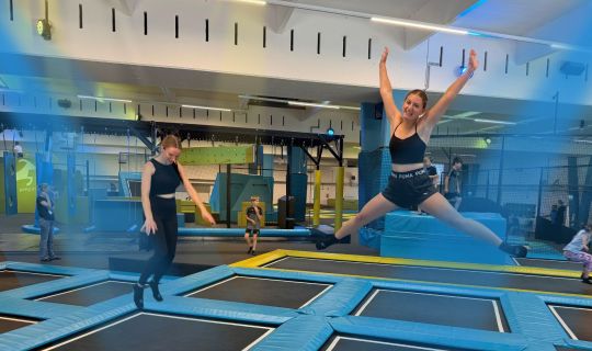 Party_Friday_HIGHMATRAUSCH1.jpg Party_Friday_HIGHMATRAUSCH1.jpg