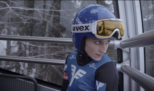 2023-12-14-1245-siebensekunden-stills-wf-mappe__1.202.2-e1713981669143.jpg 2023-12-14-1245-siebensekunden-stills-wf-mappe__1.202.2-e1713981669143.jpg