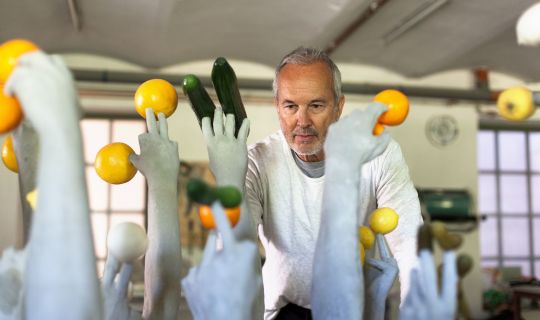 Foto: Erwin Wurm Lemon Tree, 2021 © Atelier Erwin Wurm Foto: Erwin Wurm Lemon Tree, 2021 © Atelier Erwin Wurm