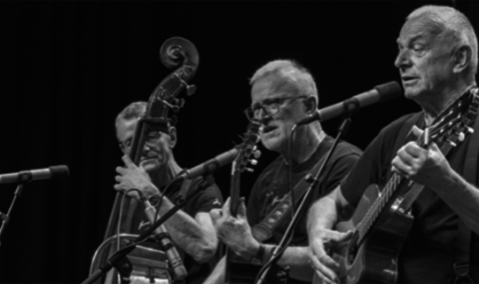 pressefoto_ullitroy-sw.png pressefoto_ullitroy-sw.png