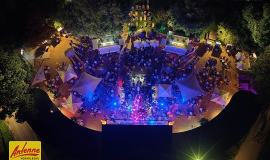 DJI_BeachBar.jpg DJI_BeachBar.jpg