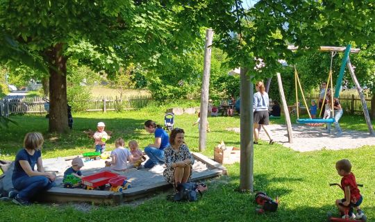 Familien im Familiencafe Familien im Familiencafe