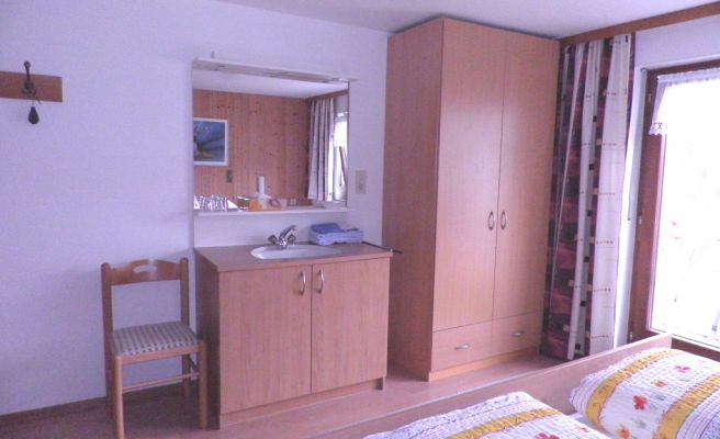 Haus "Sonnblick" - BreuÃ, Ãbersaxen