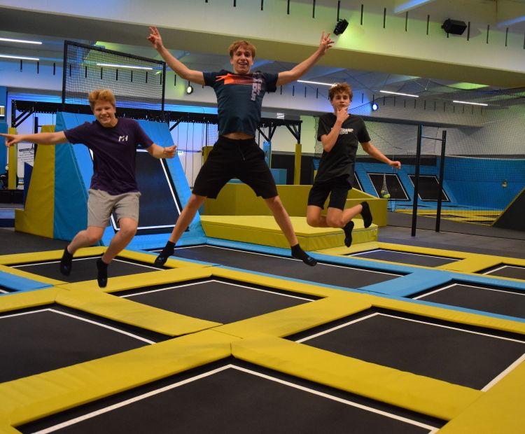 DSC_0108_Trampolin_Gruppe_Highmatrausch Highmatrausch