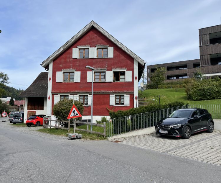Neu renoviertes 2Zi Appartment im DG Feldkirch, AuÃenansicht Neu renoviertes 2Zi Appartment im DG Feldkirch, AuÃenansicht