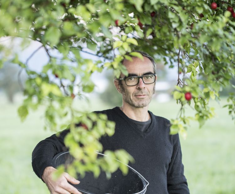 Schnapsgeschichte - Roland Adlassnigg