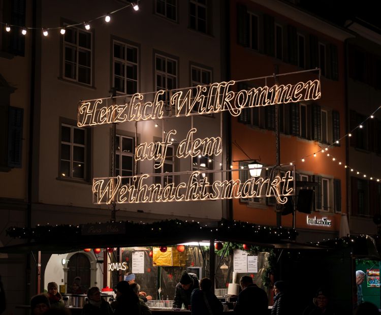 2022 Weihnachtsmarkt Feldkirch (c) Fabian Moritsch Stadtmarketing und Tourismus Feldkirch 2022 Weihnachtsmarkt Feldkirch (c) Fabian Moritsch Stadtmarketing und Tourismus Feldkirch