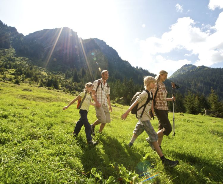 __NO_NAME__ __NO_NAME__