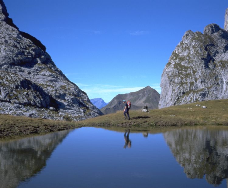 Julia Mangeng Schweizer Tor