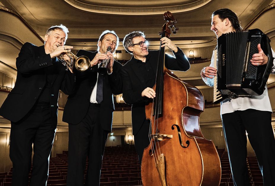 Die Schurken NEU3.jpg Die Schurken NEU3.jpg