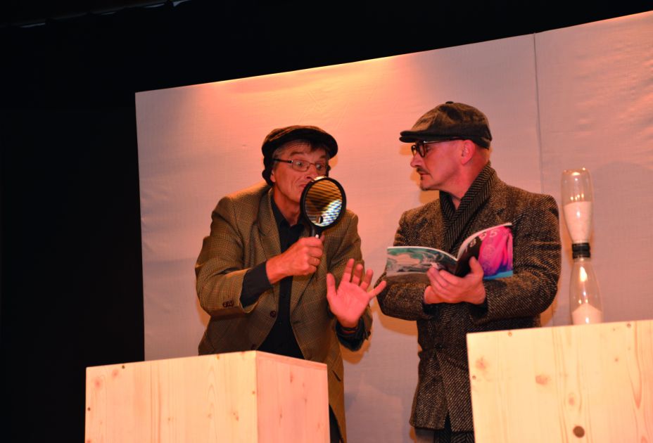 zwei Theaterdarsteller