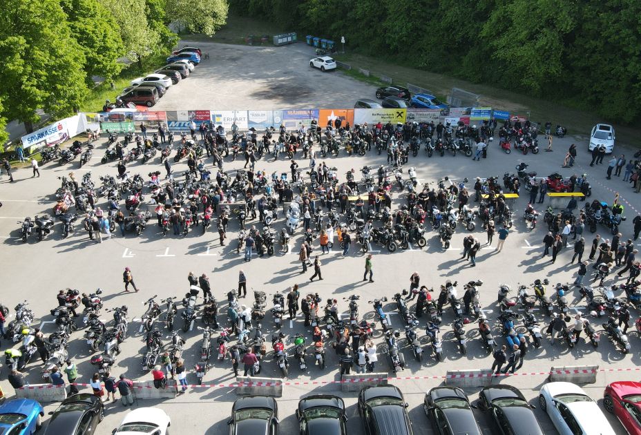 2026_Hawks_Motorradsegnung.jpeg 2026_Hawks_Motorradsegnung.jpeg