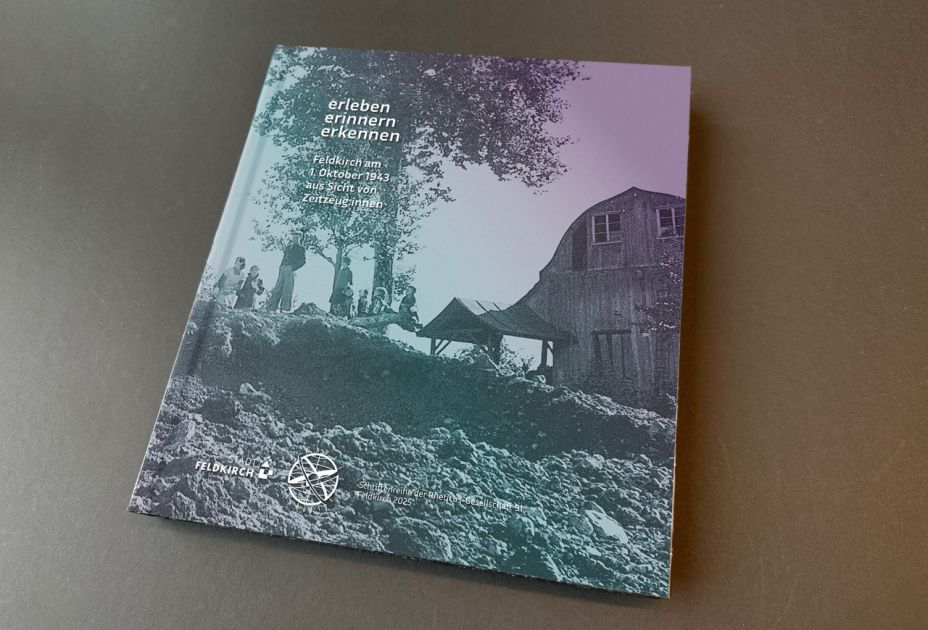 Cover Buch 2025_Stadt Feldkirch_Bombenabwurf.jpg