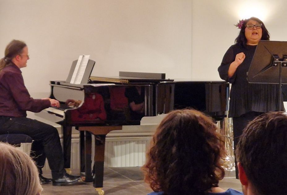 Sologesang Silvia Sandholzer mit Klavierbegleitung