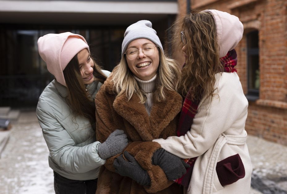 Freundinnen_freepik.jpg Freundinnen_freepik.jpg