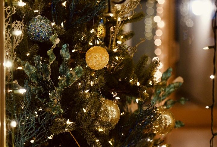 christbaumkugeln gold