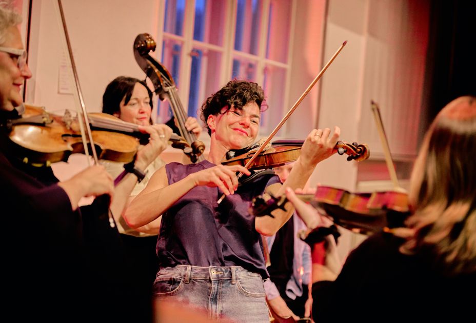 DSC_1451 Mit-Tanzen.jpg DSC_1451 Mit-Tanzen.jpg