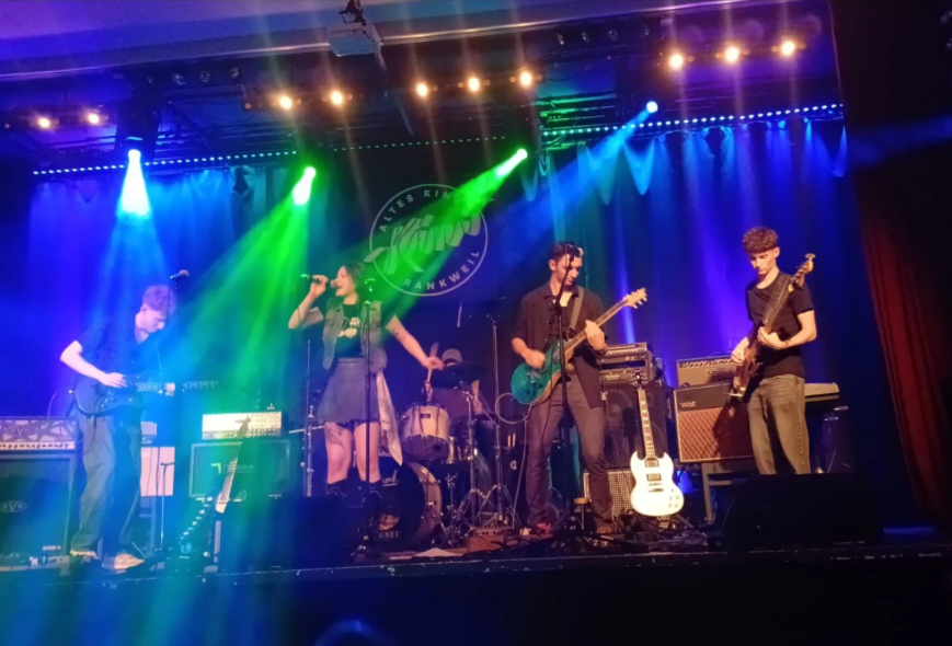 forward control bei Rock im Kino