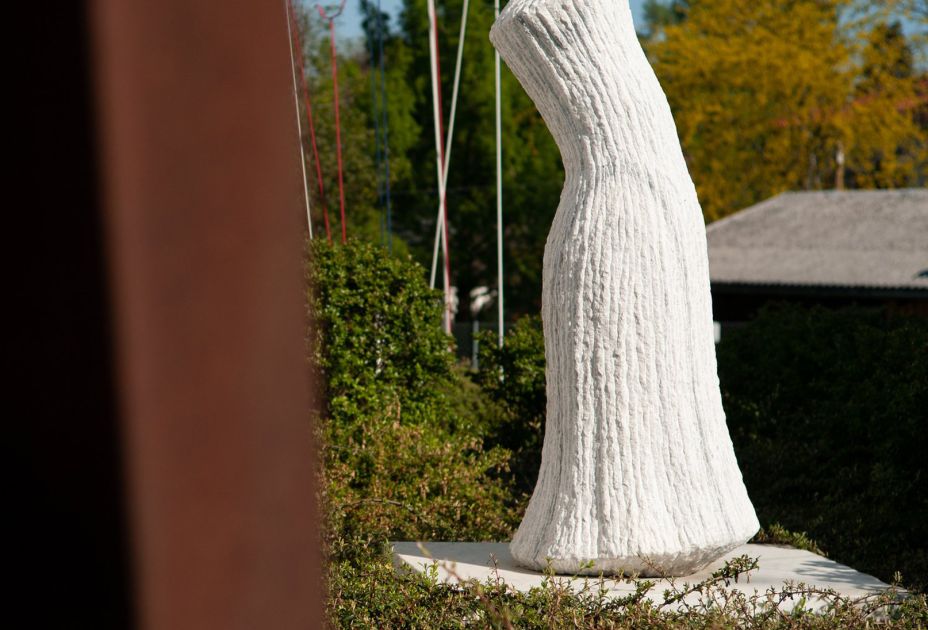 Albrecht Zauner_blanche_2013_Marmor_150 cm_Foto Florian Gehrer Kopie.jpg Albrecht Zauner_blanche_2013_Marmor_150 cm_Foto Florian Gehrer Kopie.jpg