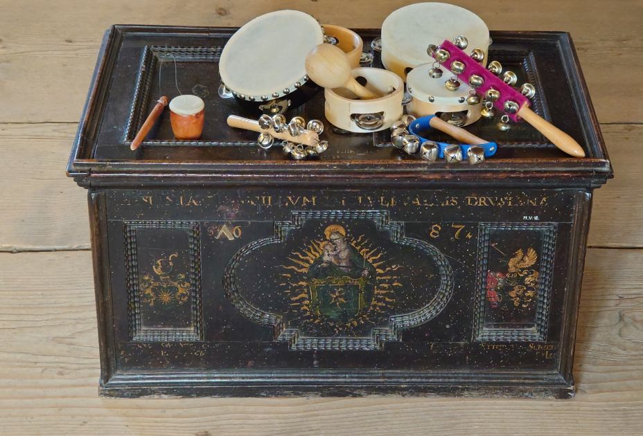 Mit Kling und Klang Familienfuehrung_Mit_Kling_und_Klang_Schattenburgmuseum__c__Michaela_DoppelbauerDSC_0239.JPG